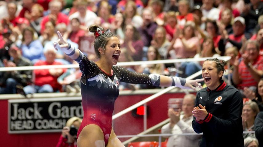 Utah women's gymnastics show off their Salt Lake City skyline leos during a meet in 2020