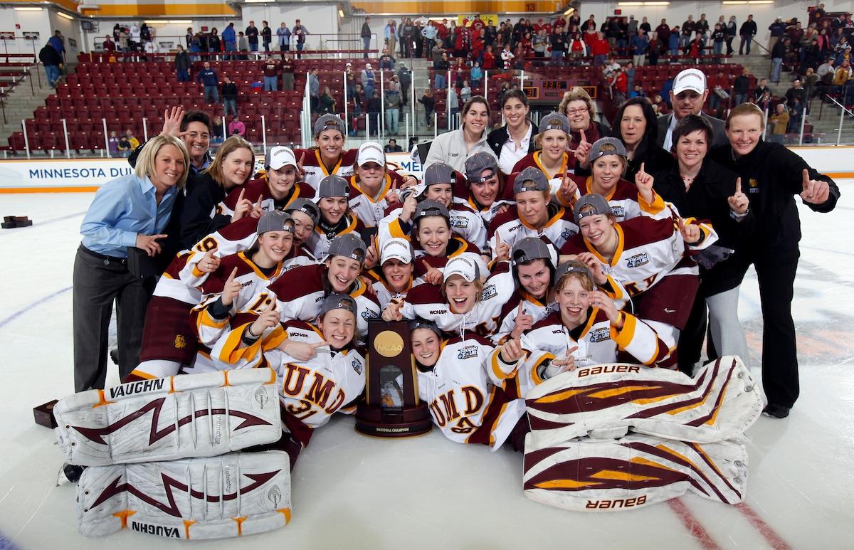 Minnesota-Duluth wins 2010 NC women's hockey national championship